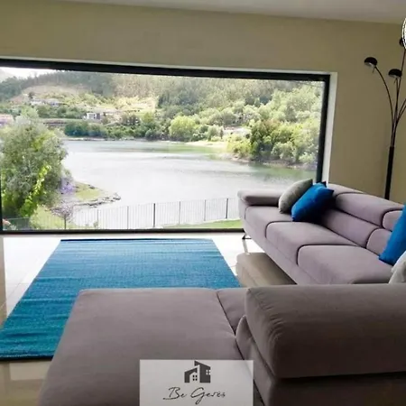 Ermal House * براغا