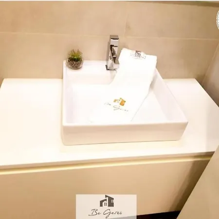 بيت للعطل Ermal House